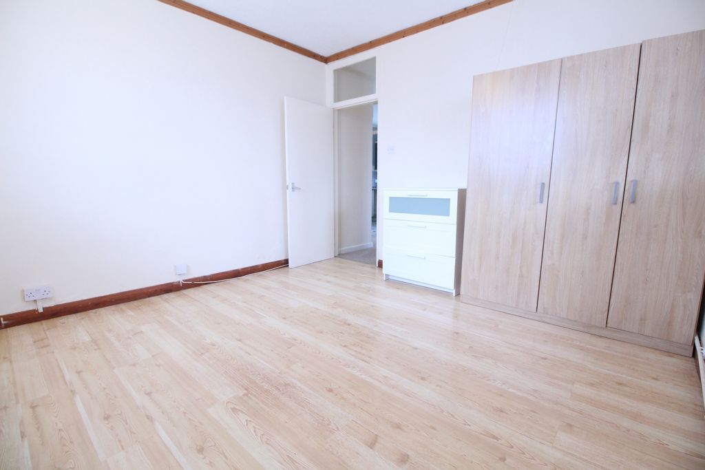 Property photo 3 of 10 Photo 1