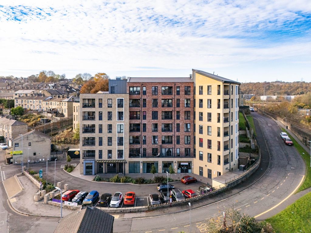 Property photo 1 of 31