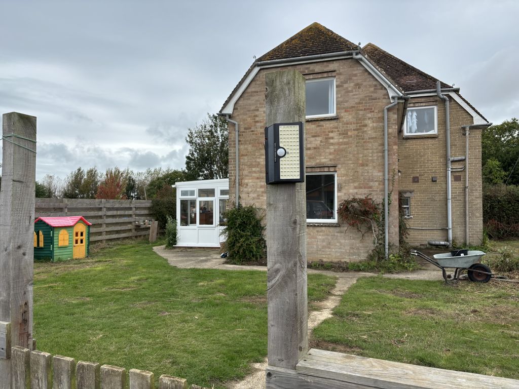 Property photo 1 of 8