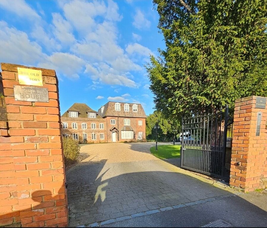 Property photo 1 of 3 Gated Property