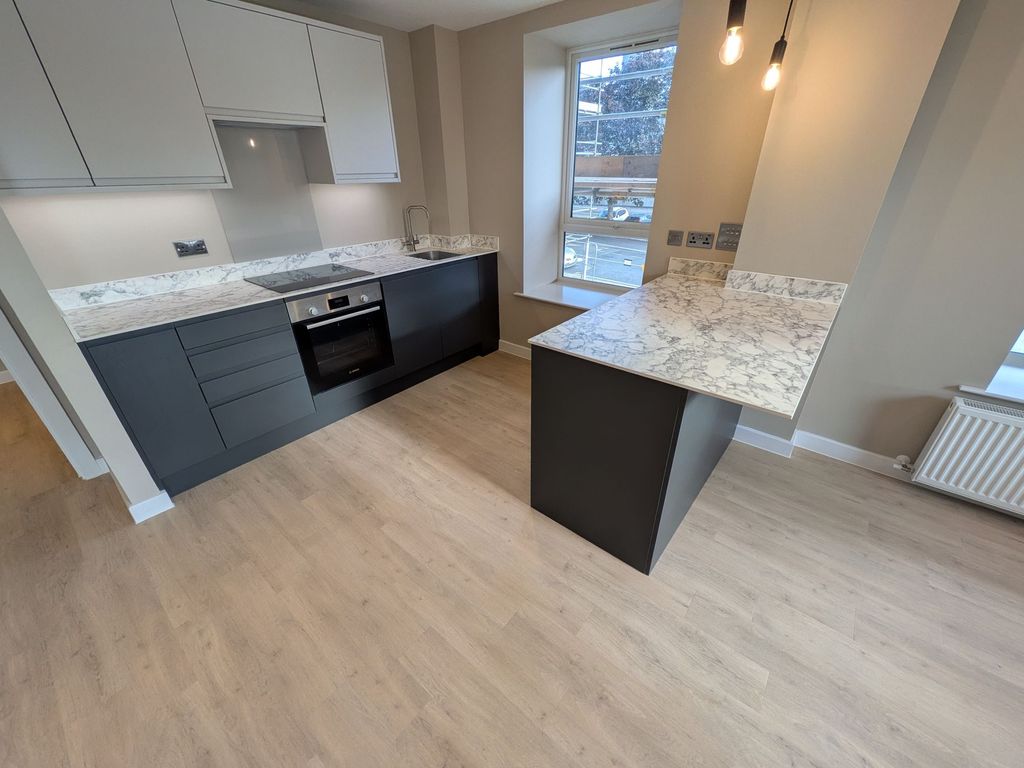 Property photo 2 of 11 Kitchen 1