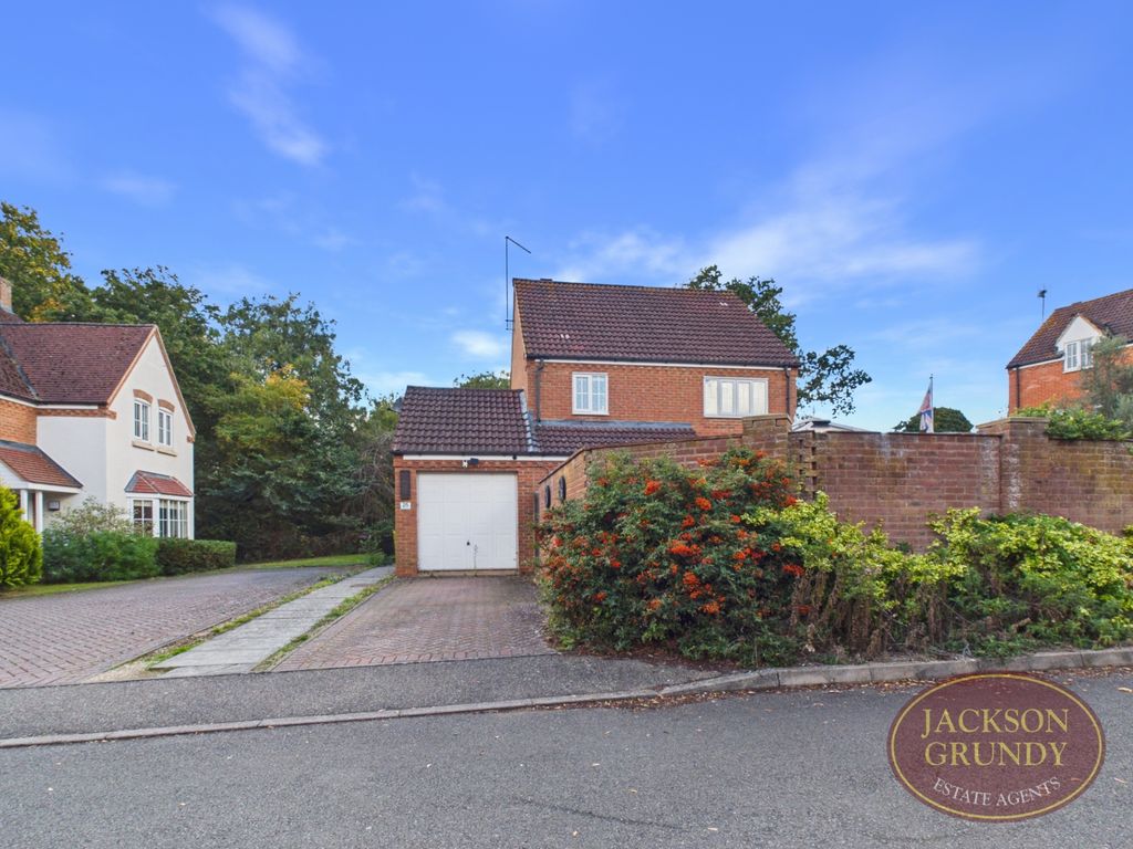 Property photo 1 of 15 Ladymead Close