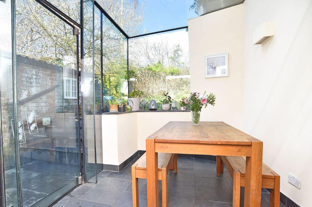 Property photo 3 of 22