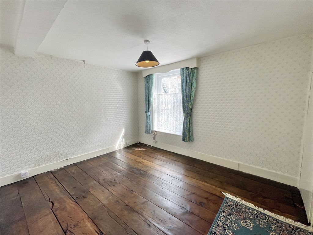 Property photo 3 of 28 Picture No. 12
