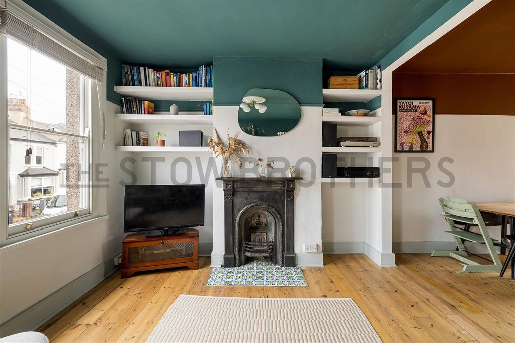 Property photo 3 of 26