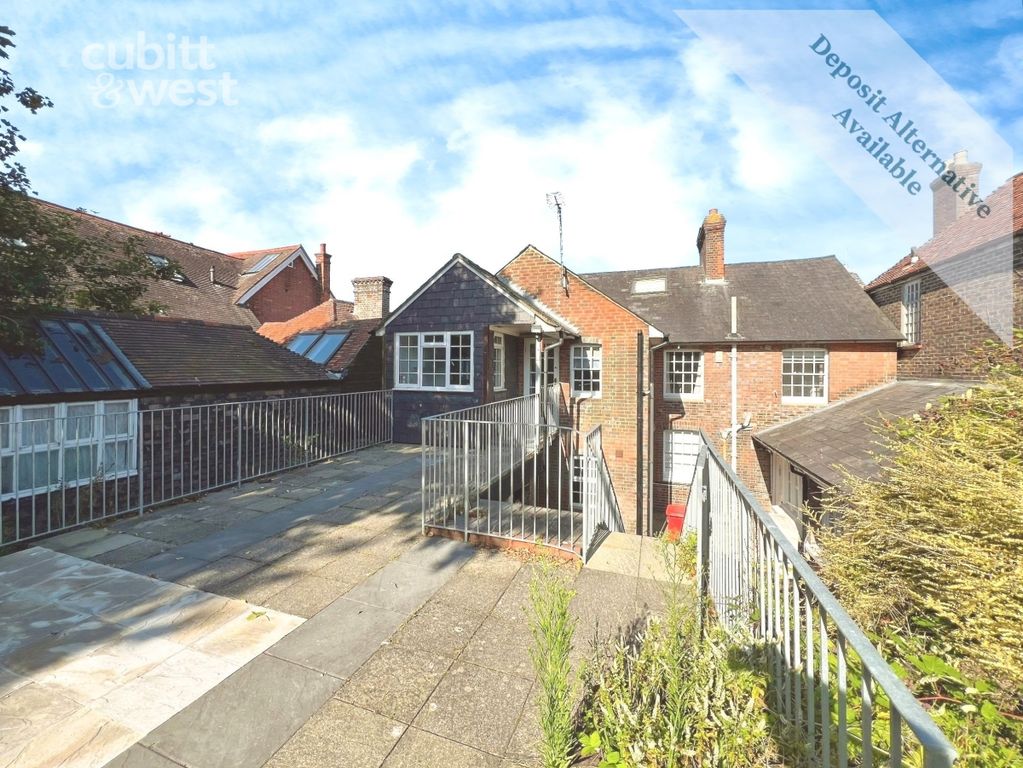 Property photo 1 of 13 External