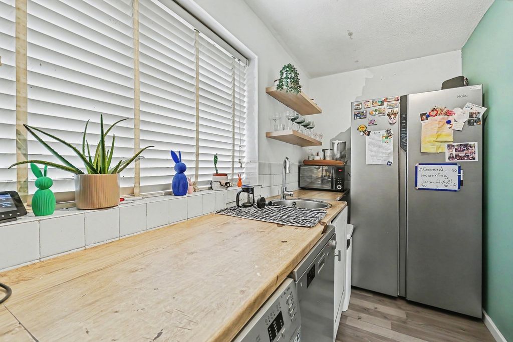Property photo 3 of 15 Pbox-Img.Jpg
