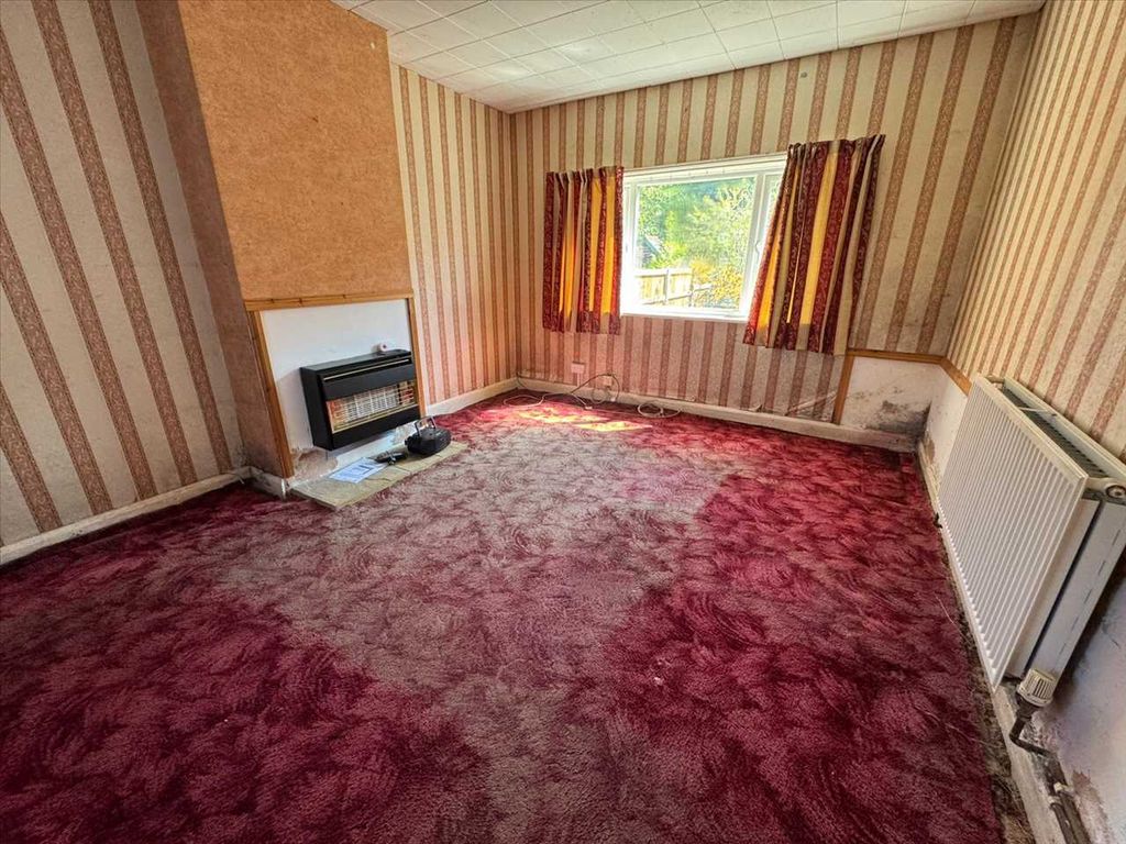 Property photo 2 of 8 Lounge