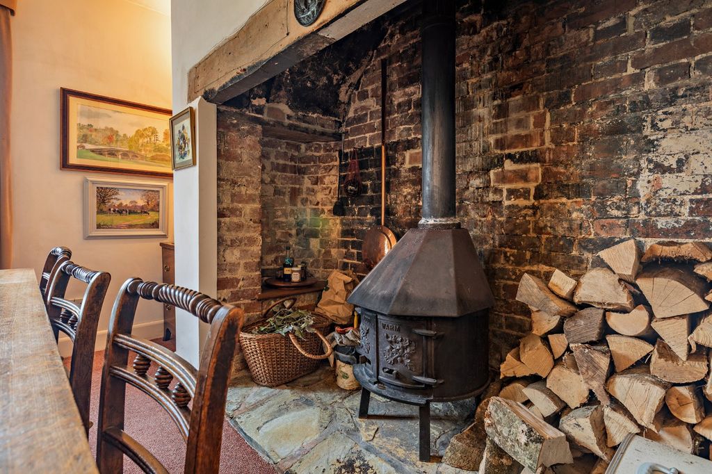 Property photo 2 of 25 Dining Room