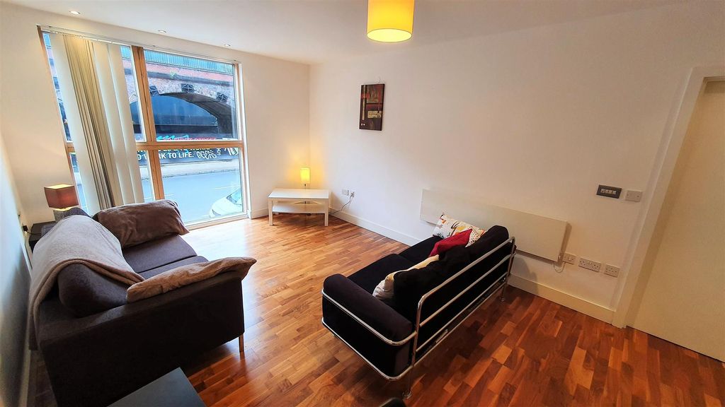 Property photo 3 of 33