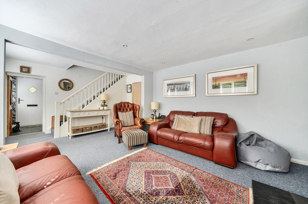 Property photo 2 of 14 1446794-13-69E8Ca...