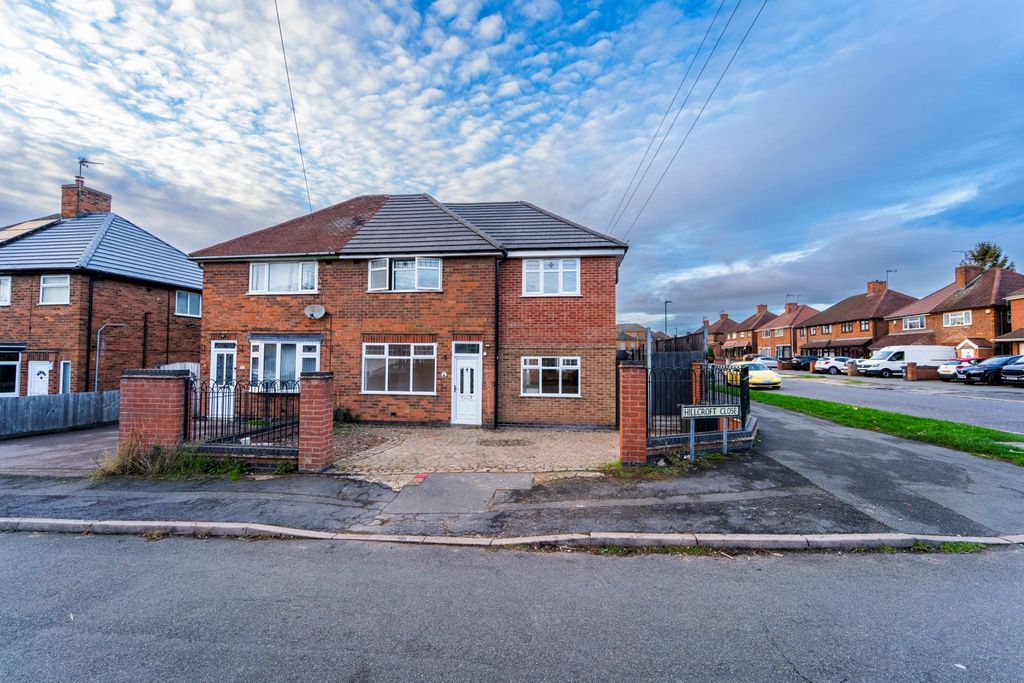 Property photo 3 of 53