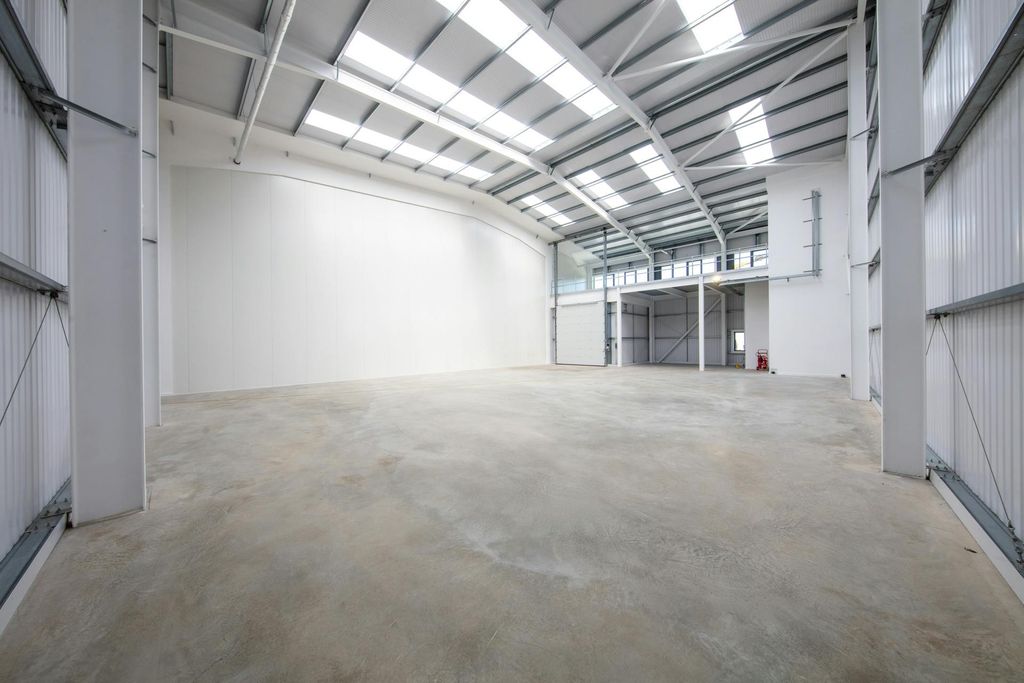 Property photo 2 of 6 8.Jpg