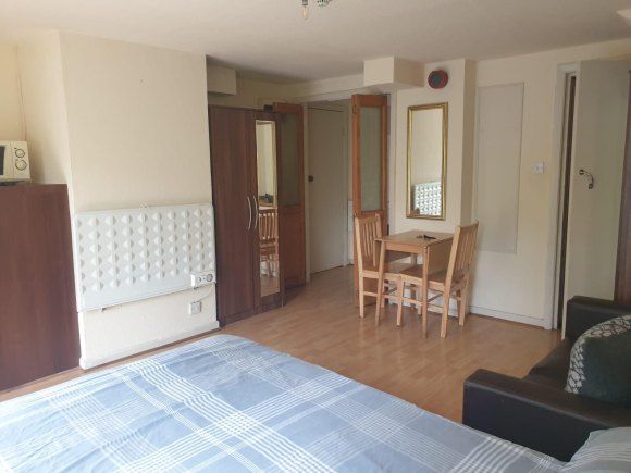 Property photo 3 of 5 3F060Ad8-5Ced-4897-8cc3-A0c42d008A1d.Jpg