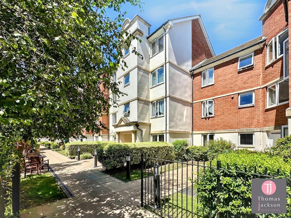 Property photo 1 of 11