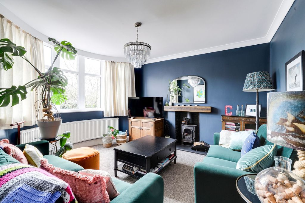 Property photo 2 of 26