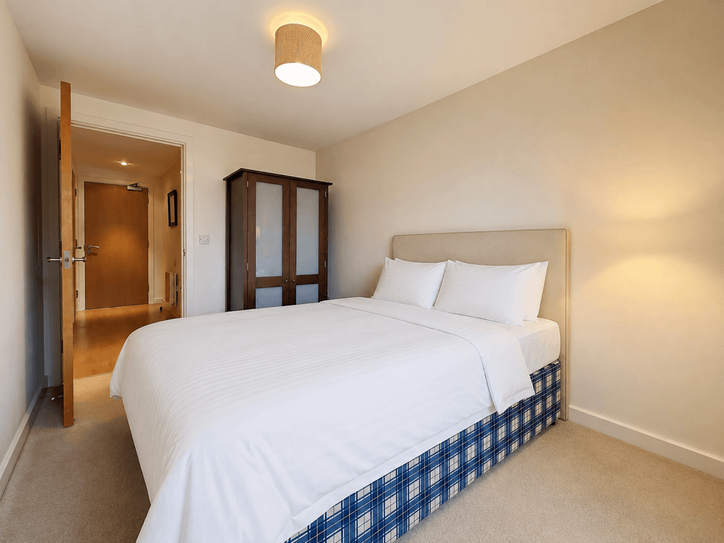Property photo 3 of 4 987Yfgbdnso9E847Tyghvncko987Y