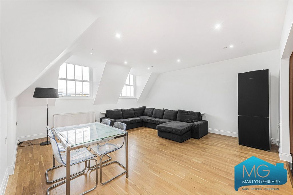 Property photo 2 of 15 Picture No. 30