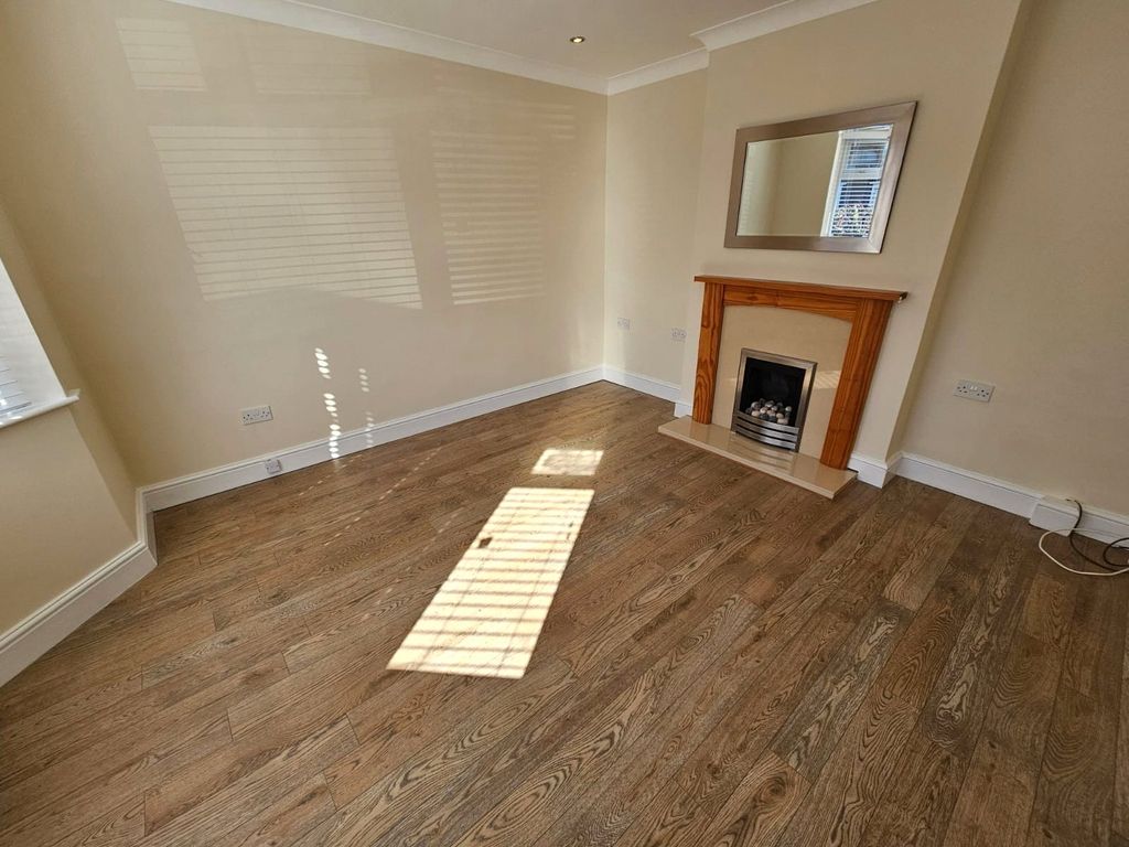 Property photo 2 of 10 Picture No. 04