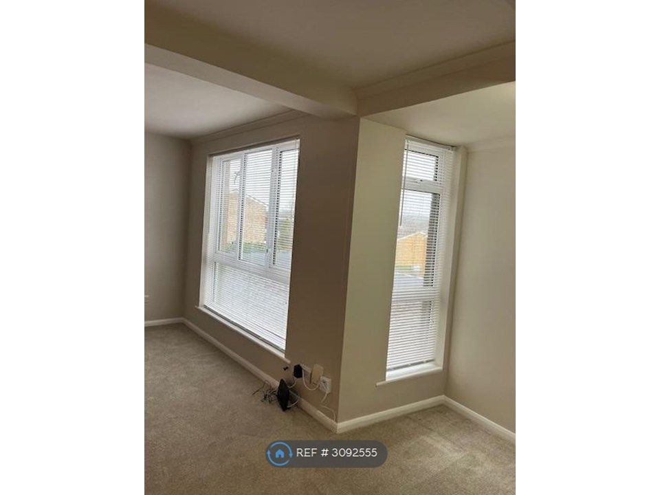 Property photo 3 of 8 Lounge Windows