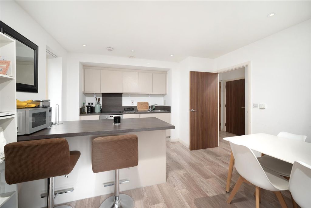 Property photo 3 of 9 P04 (34).Jpg