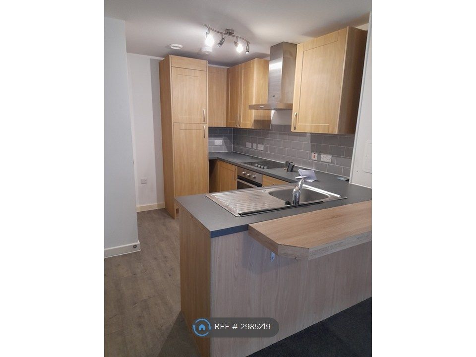 Property photo 2 of 6 Kitchen