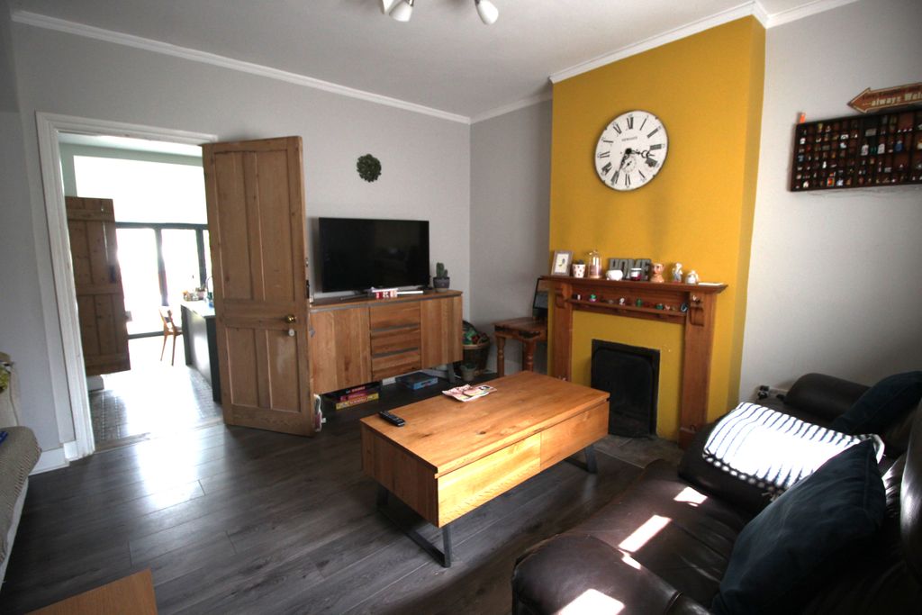 Property photo 2 of 13