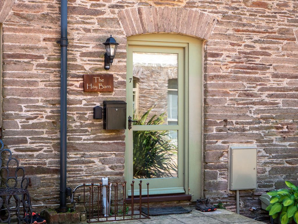 Property photo 2 of 20