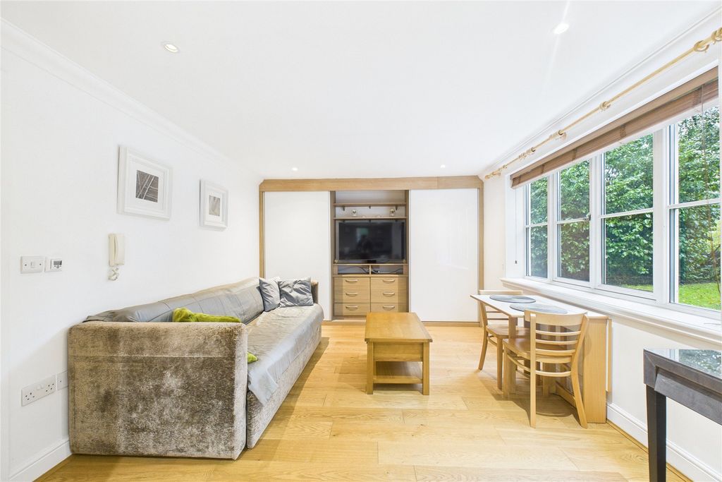 Property photo 2 of 8 Picture No. 17