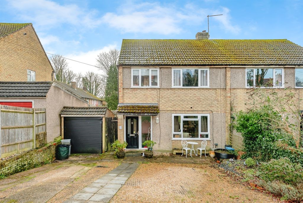 Property photo 1 of 12