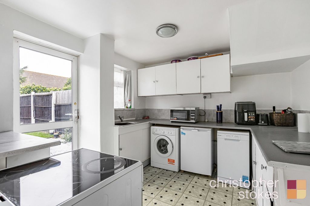 Property photo 3 of 17 4668645