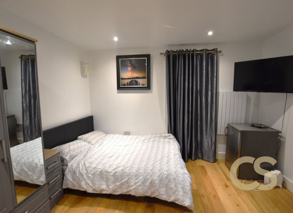 Property photo 3 of 8 2861293