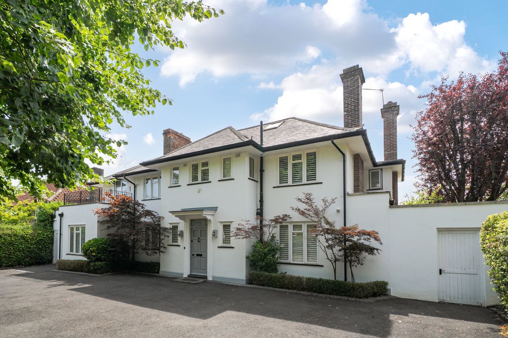 Property photo 1 of 27