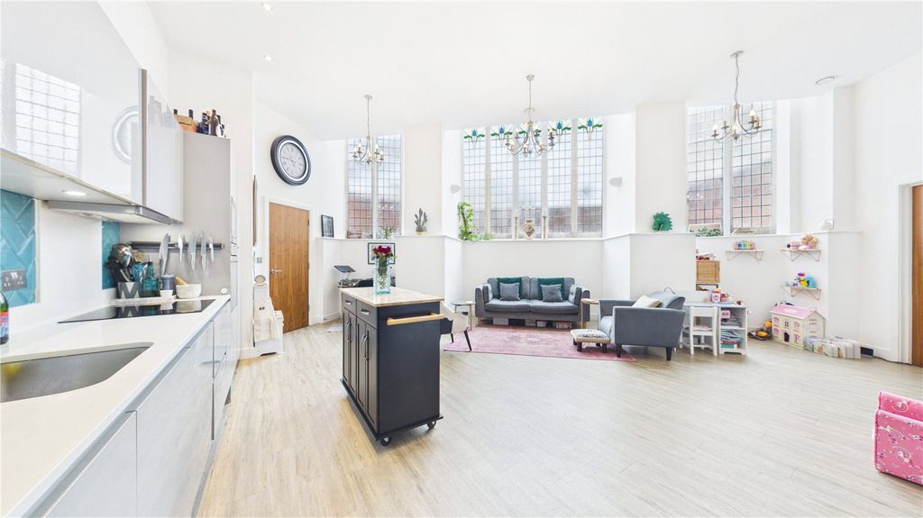 Property photo 2 of 24 Picture No. 24