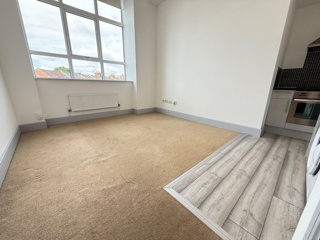 Property photo 3 of 8 2.Jpg
