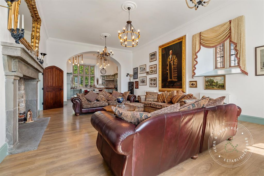 Property photo 2 of 48 Hern Crabtree-7.Jpg