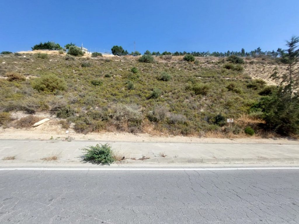 Property photo 1 of 3