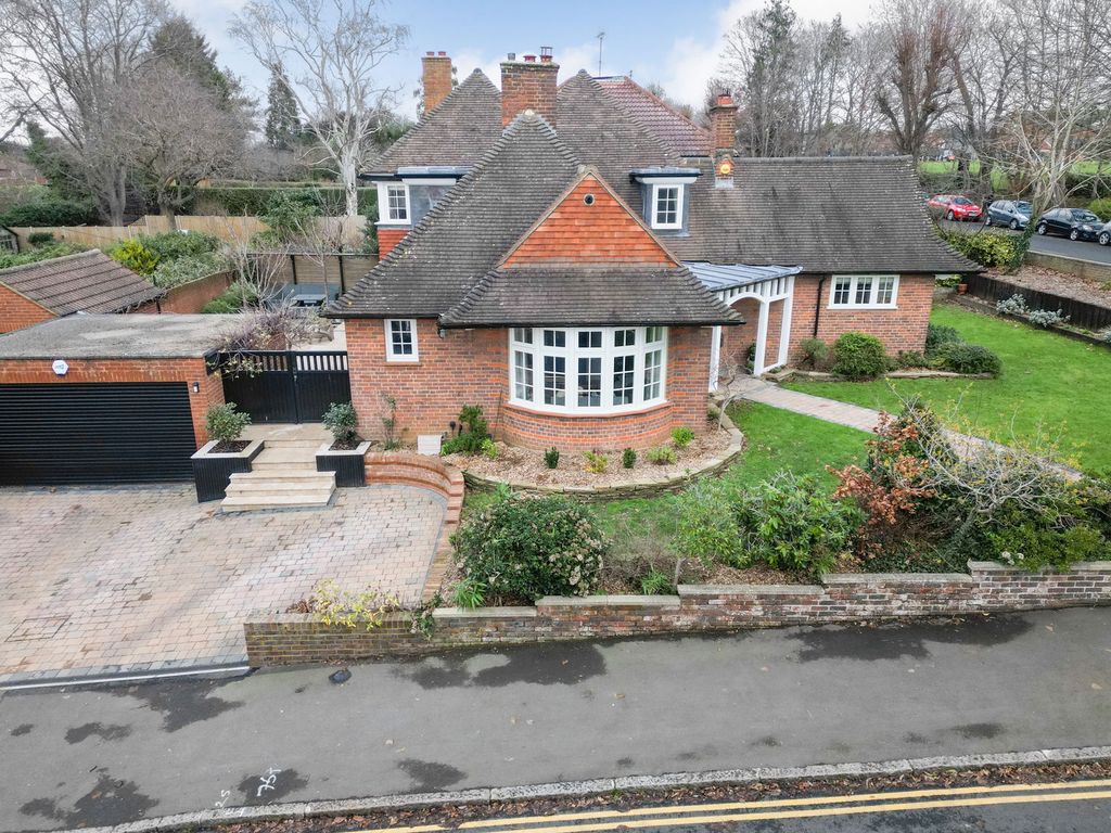 Property photo 2 of 47