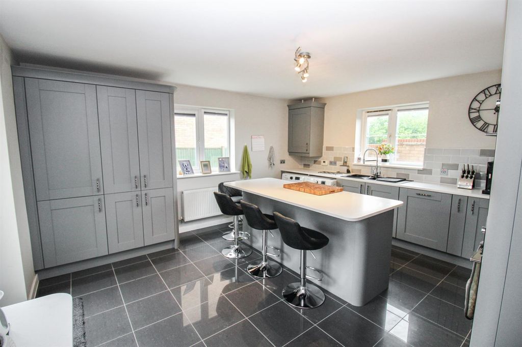 Property photo 3 of 33 Img_1404.Jpg