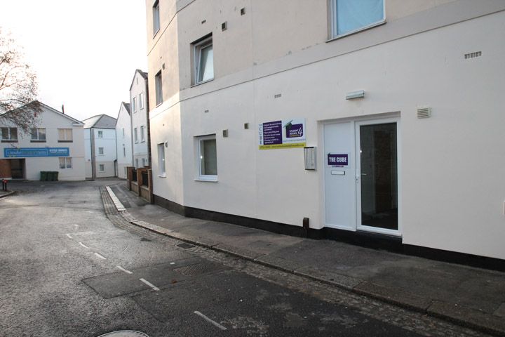 Property photo 2 of 9