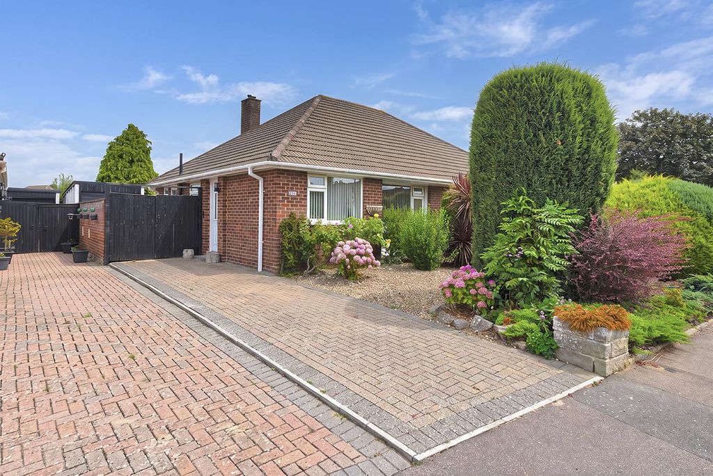 Property photo 1 of 13 82Trevor01.Jpg