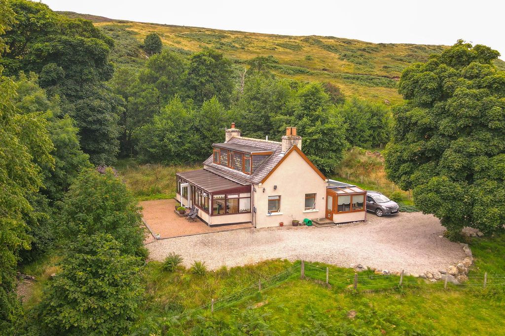 Property photo 1 of 24