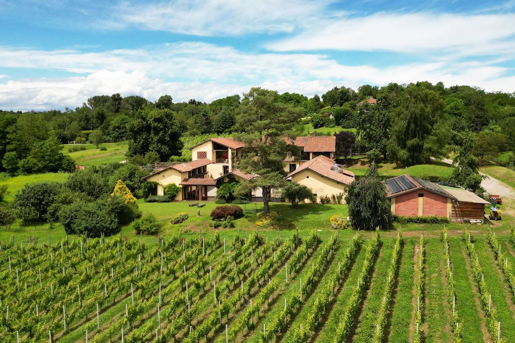 Property photo 1 of 27