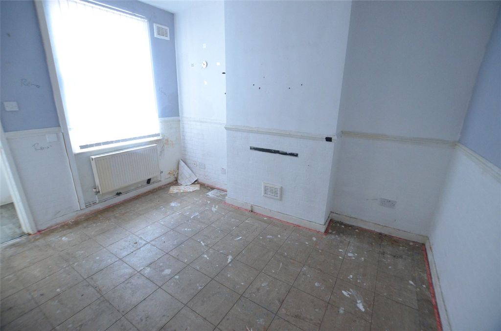 Property photo 3 of 8 Picture No. 09