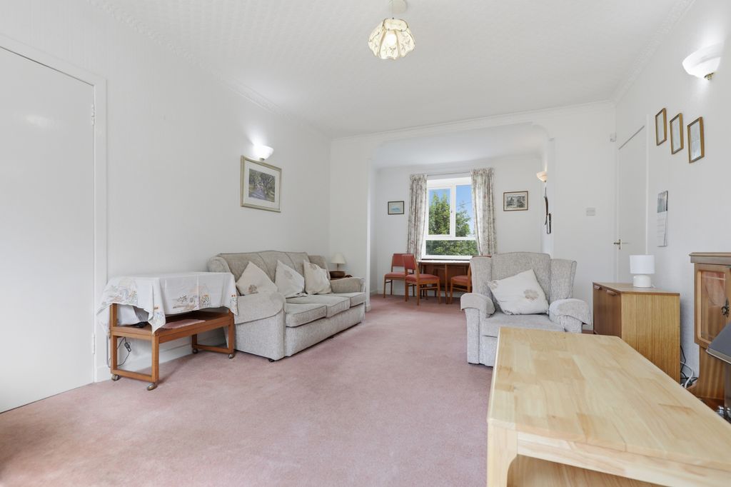 Property photo 3 of 36