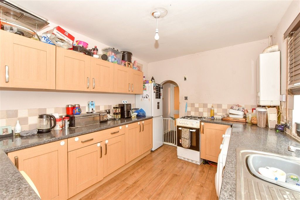 Property photo 3 of 5 Kitchen