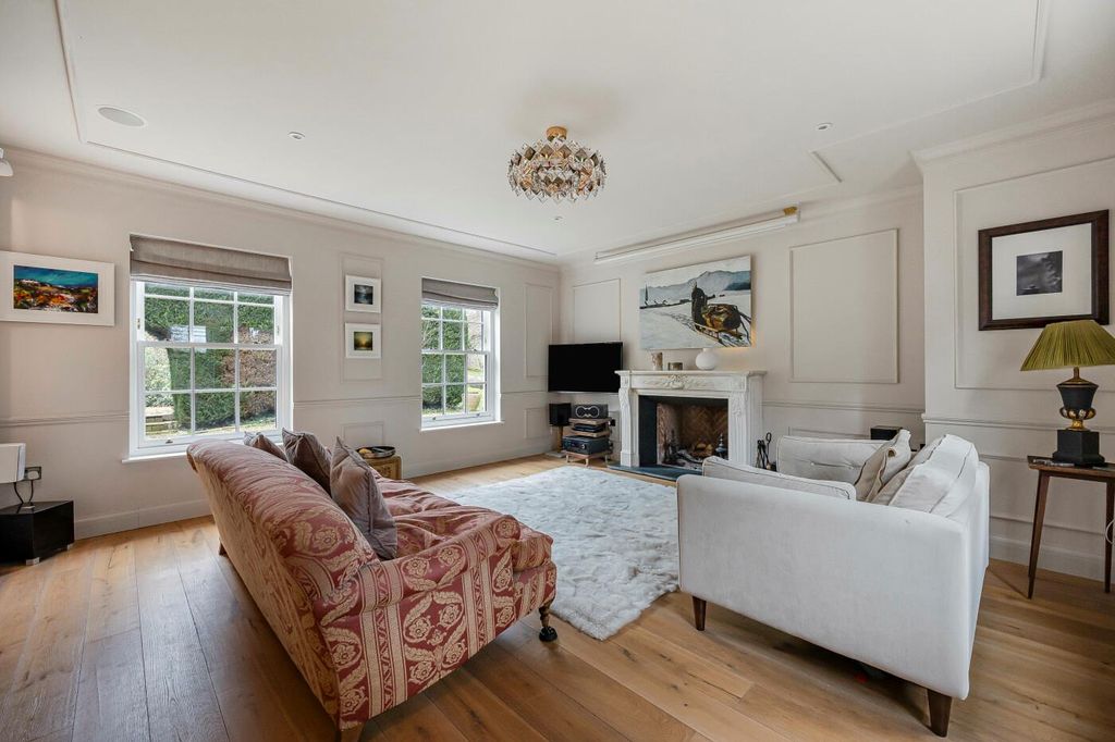 Property photo 2 of 32 Image