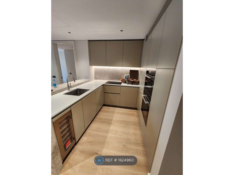 Property photo 3 of 6 Kitchen