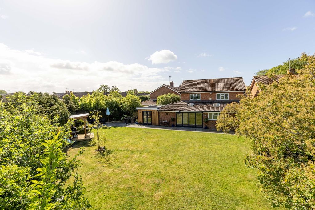 Property photo 3 of 36