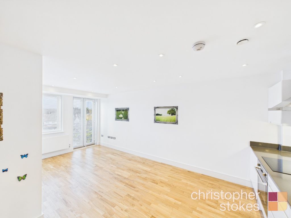 Property photo 3 of 11 4683066